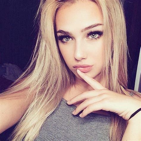 beautiful blonde selfies|Blonde girl selfie .